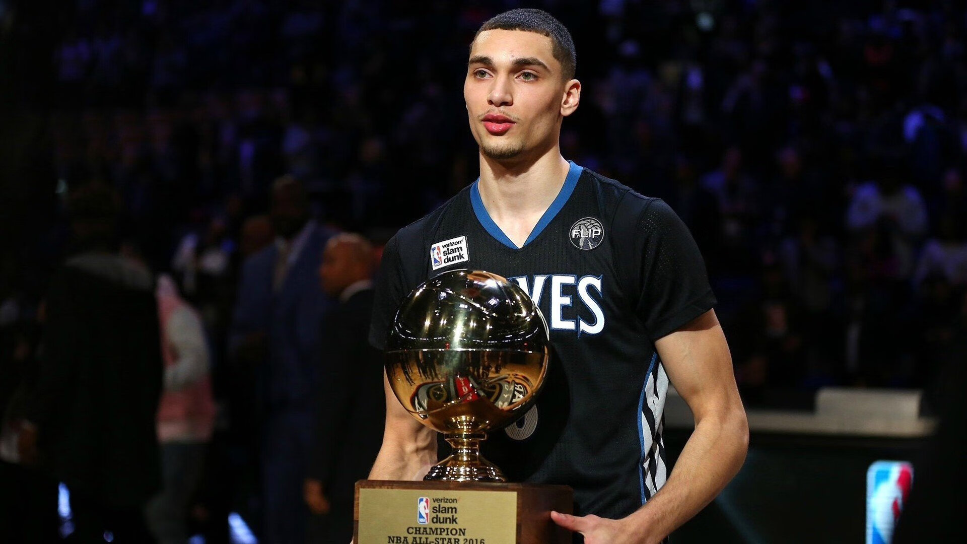 百米飞人巅峰对决，新星闪耀 传奇延续_壹号娱乐官网